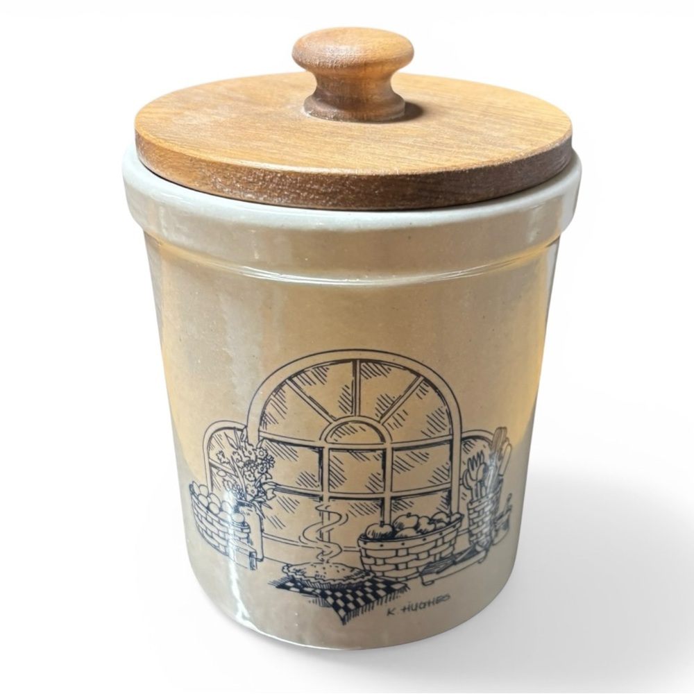 Roseville Ohio K. Hughes Stoneware Crock With Lid Wooden Stone Blue Line